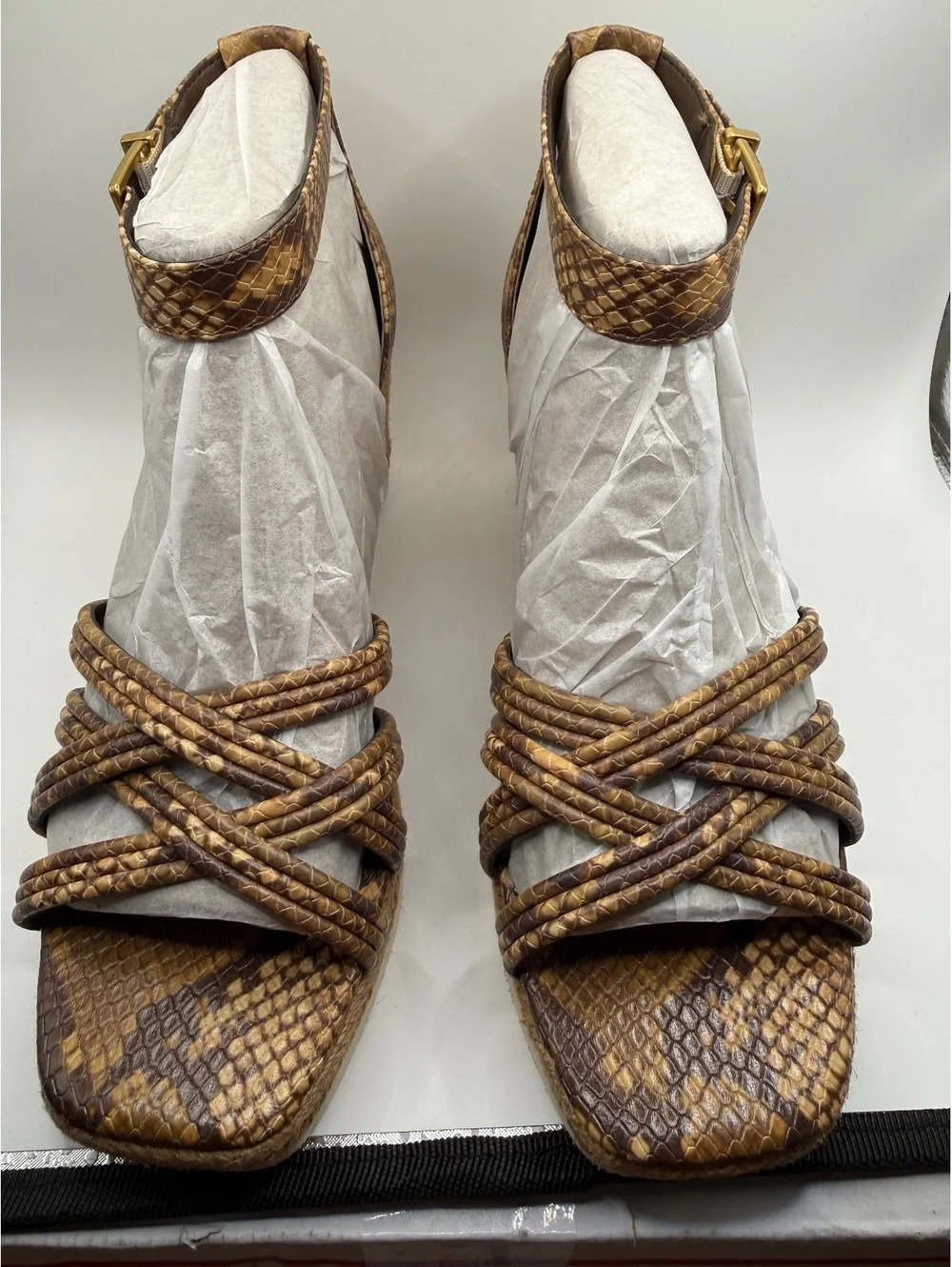 Vince Camuto new box